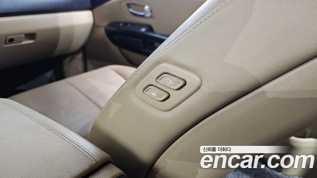 Kia Canival 2018 — photo 17