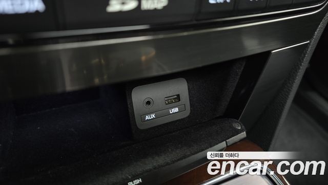 Hyundai Equus 2014 — photo 28