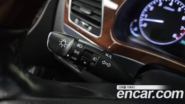 Hyundai Equus 2014 — photo 30