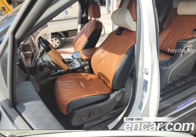 Kia Canival 2025 — photo 4
