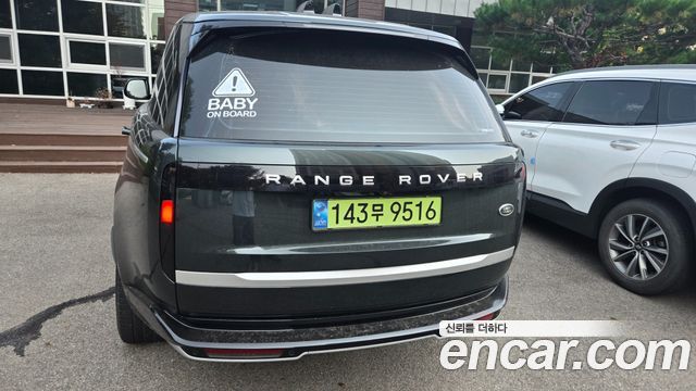 Land Rover Range Rover 2023 — photo 2