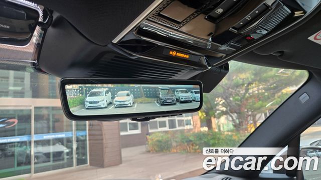 Land Rover Range Rover 2023 — photo 8