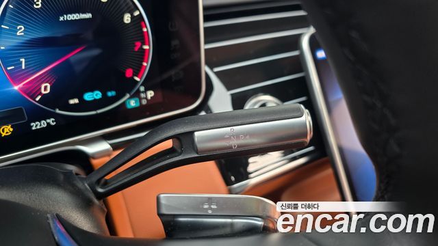 Mercedes-Benz S-Class 2022 — photo 9
