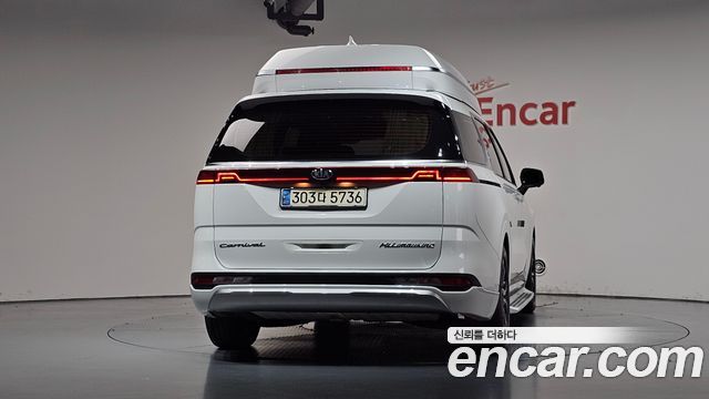 Kia Canival 2021 — photo 4
