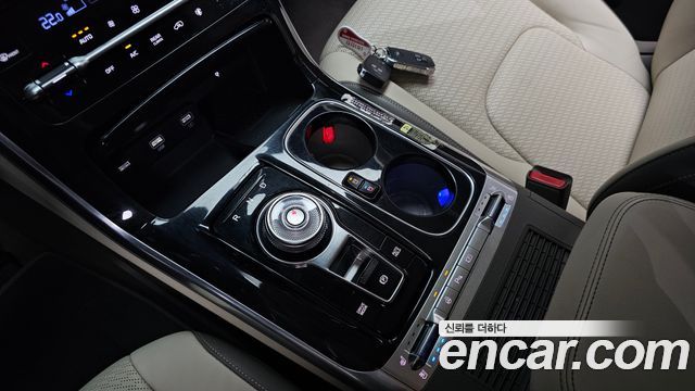 Kia Canival 2021 — photo 12