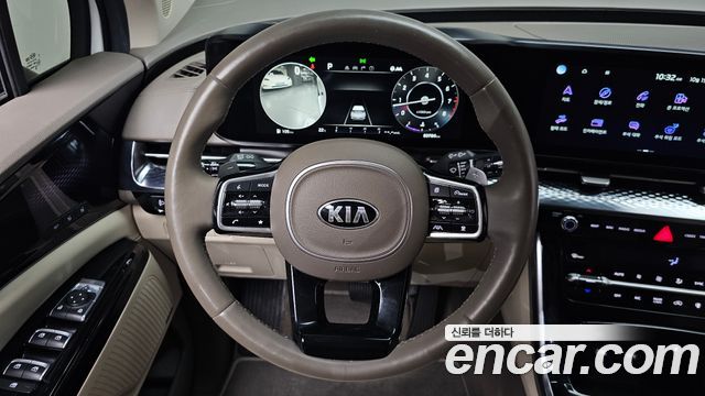 Kia Canival 2021 — photo 19