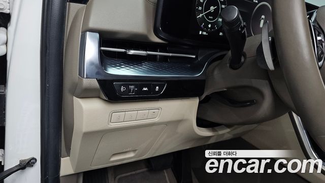 Kia Canival 2021 — photo 22