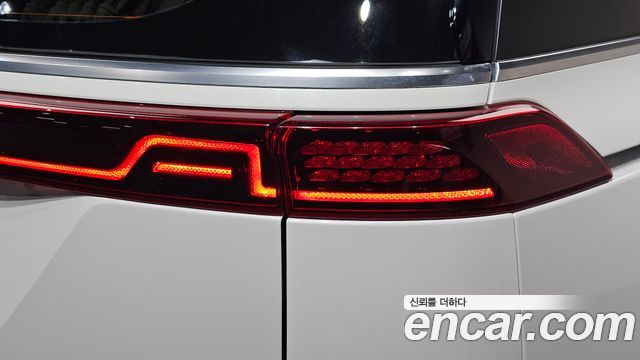 Kia Canival 2021 — photo 9