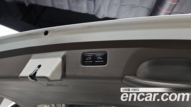 Kia Canival 2021 — photo 27