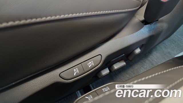 Kia Canival 2021 — photo 36