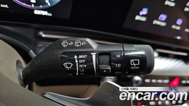 Kia Canival 2021 — photo 38