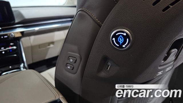 Kia Canival 2021 — photo 39