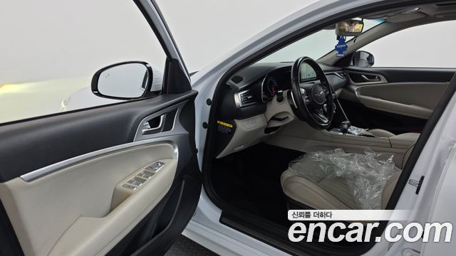 Genesis G70 2018 — photo 10