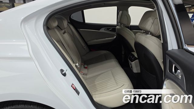 Genesis G70 2018 — photo 12