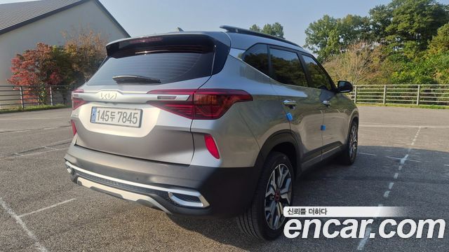 Kia Seltos 2023 — photo 6