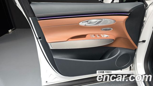 Genesis GV70 2025 — photo 14