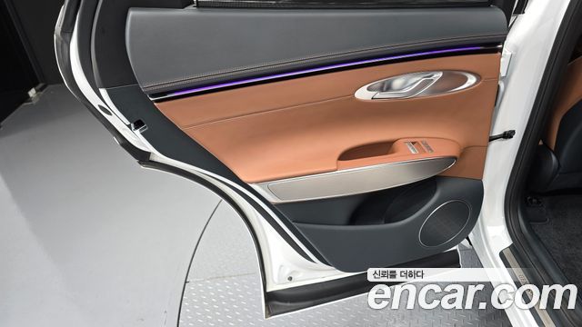 Genesis GV70 2025 — photo 15