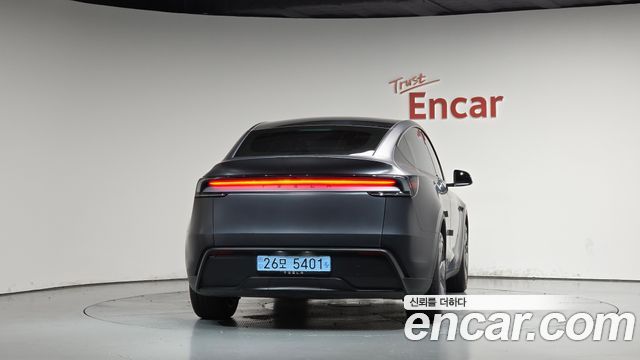 Tesla Model Y 2025 — photo 4