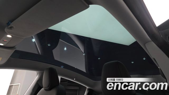 Tesla Model Y 2025 — photo 22