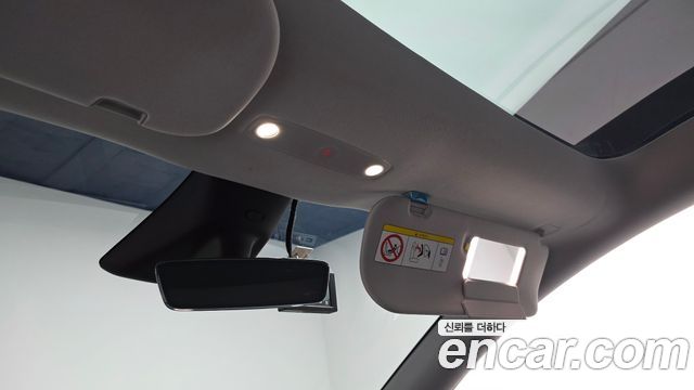 Tesla Model Y 2025 — photo 23