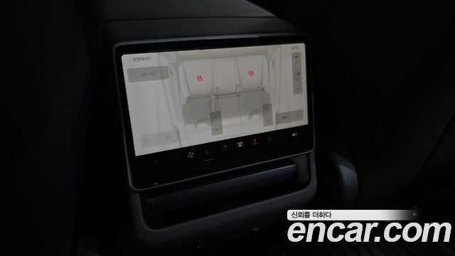 Tesla Model Y 2025 — photo 29