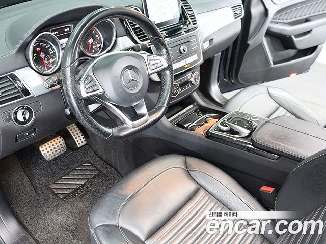 Mercedes-Benz GLE-Class 2018 — photo 10