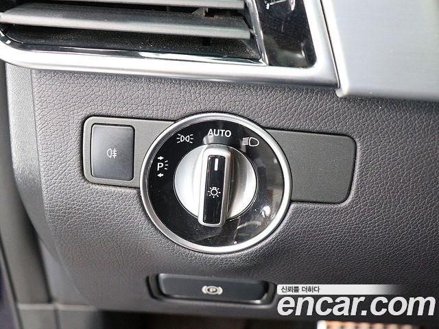 Mercedes-Benz GLE-Class 2018 — photo 12