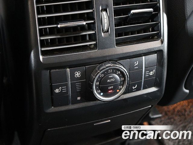 Mercedes-Benz GLE-Class 2018 — photo 18