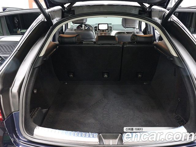 Mercedes-Benz GLE-Class 2018 — photo 20