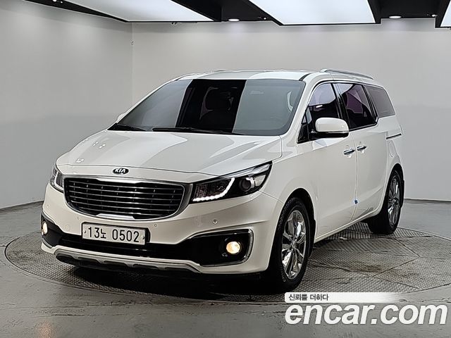 Kia Canival 2016 — photo 1