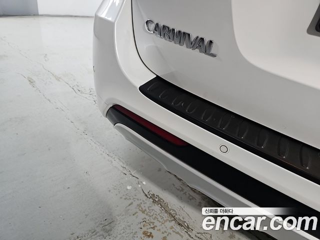 Kia Canival 2016 — photo 18