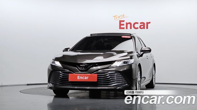 Toyota Camry 2018 — photo 3