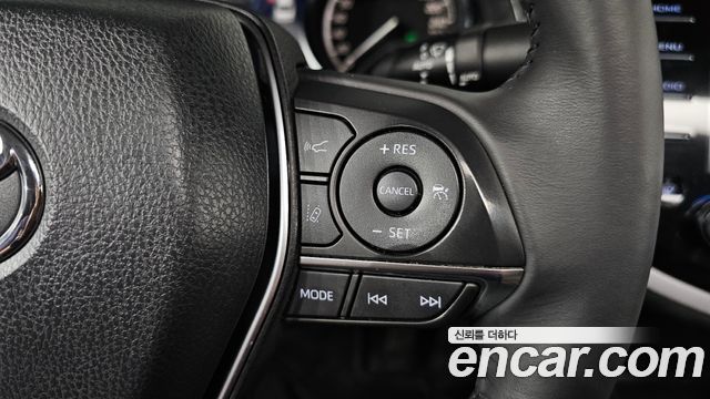 Toyota Camry 2018 — photo 26