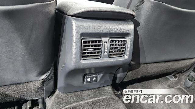 Toyota Camry 2018 — photo 31
