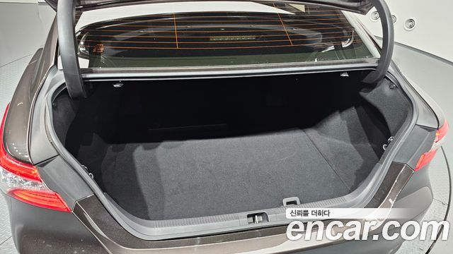 Toyota Camry 2018 — photo 33