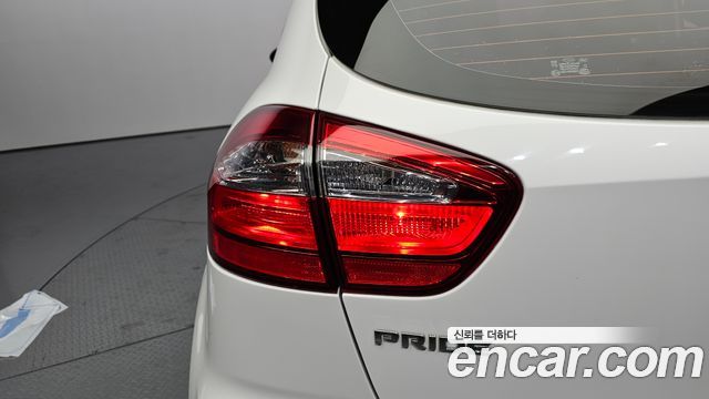 Kia pride 2016 — photo 9
