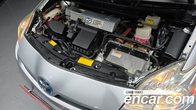 Toyota Prius 2011 — photo 6