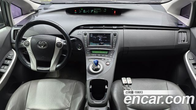 Toyota Prius 2011 — photo 7