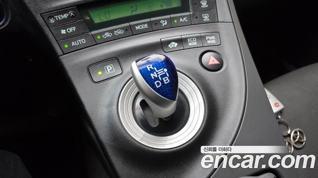 Toyota Prius 2011 — photo 9