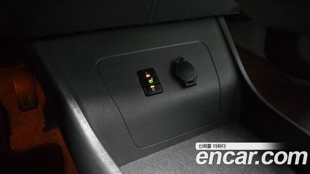 Toyota Prius 2011 — photo 16