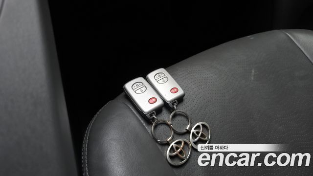 Toyota Prius 2011 — photo 17