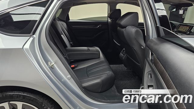 Honda Accord 2019 — photo 17