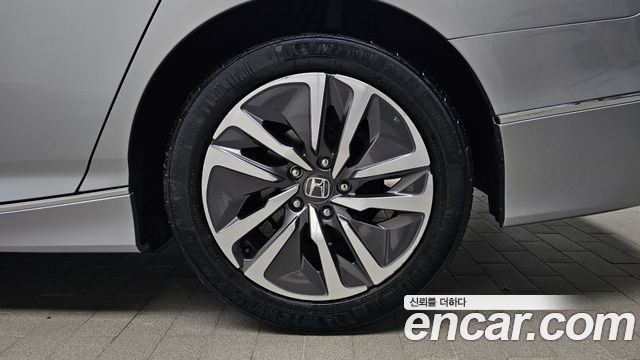 Honda Accord 2019 — photo 7