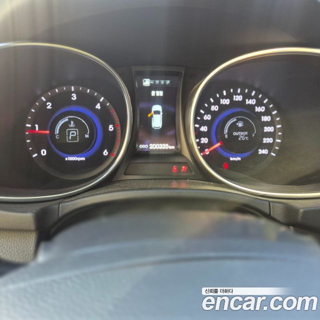 Hyundai Santafe 2015 — photo 3