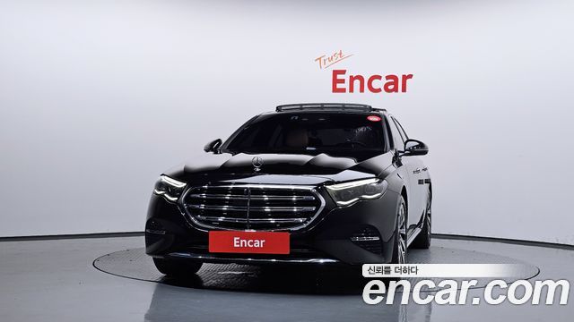 Mercedes-Benz E-Class 2024 — photo 3