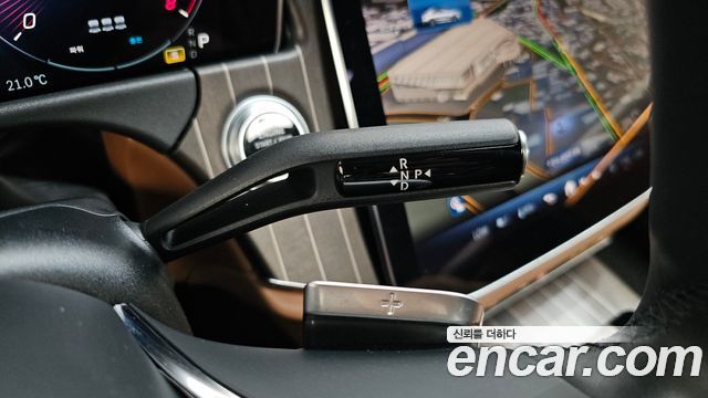 Mercedes-Benz E-Class 2024 — photo 12