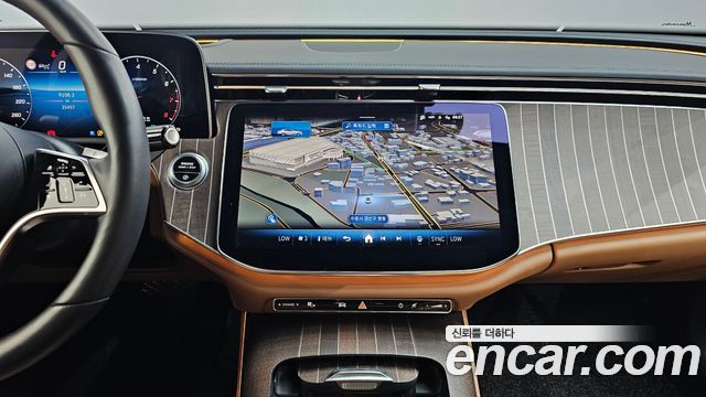 Mercedes-Benz E-Class 2024 — photo 18
