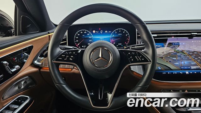 Mercedes-Benz E-Class 2024 — photo 19