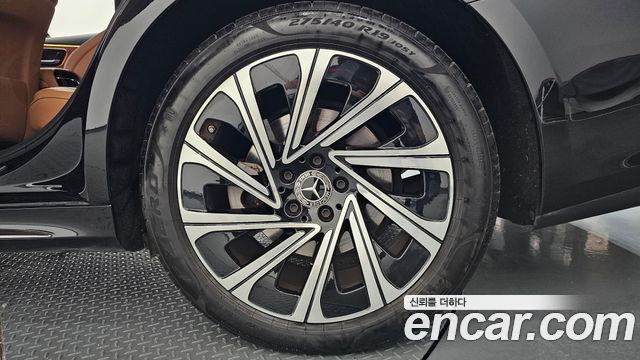 Mercedes-Benz E-Class 2024 — photo 7