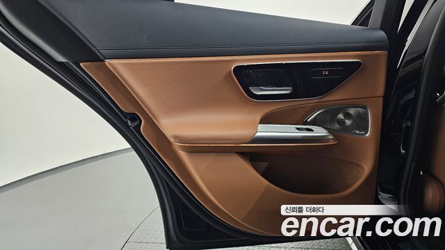 Mercedes-Benz E-Class 2024 — photo 15